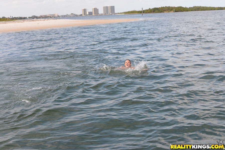 Sea banging