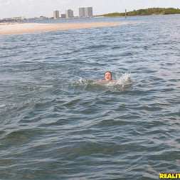 Sea banging