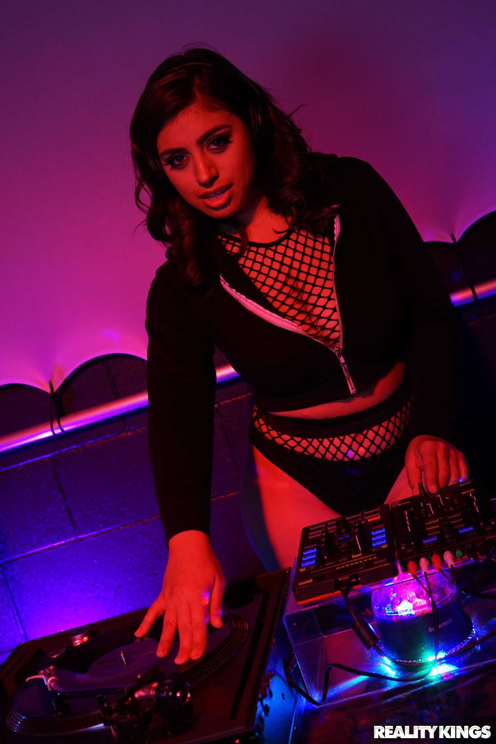 Bj Dj