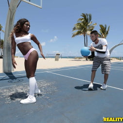 Slam Dunk Booty