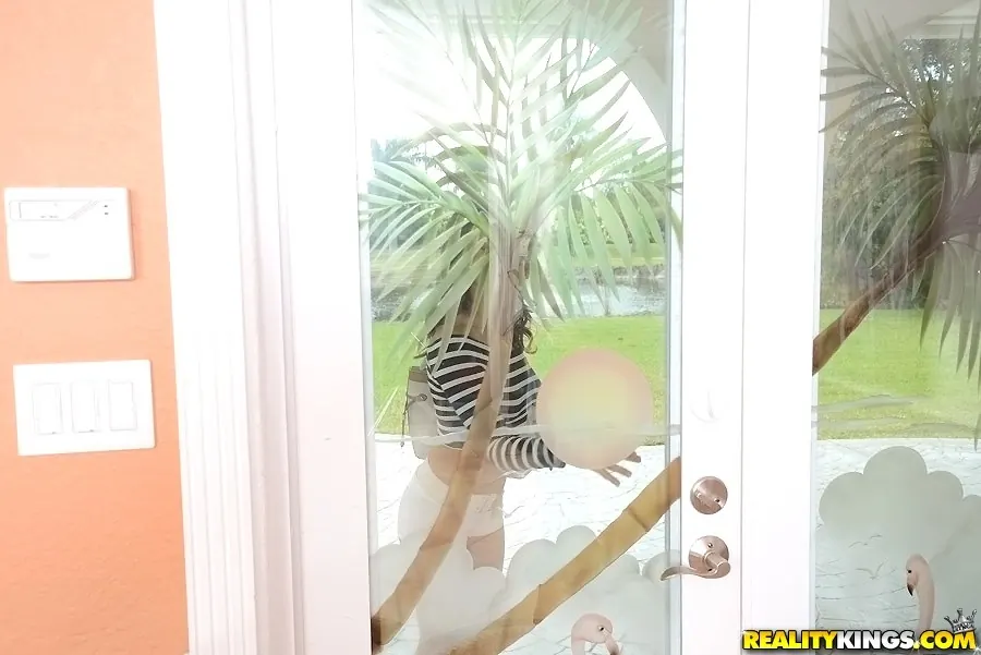 Sara Luvv - Sweet luvv | Picture (1)