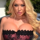 Summer Brielle Taylor in 'Busty business'